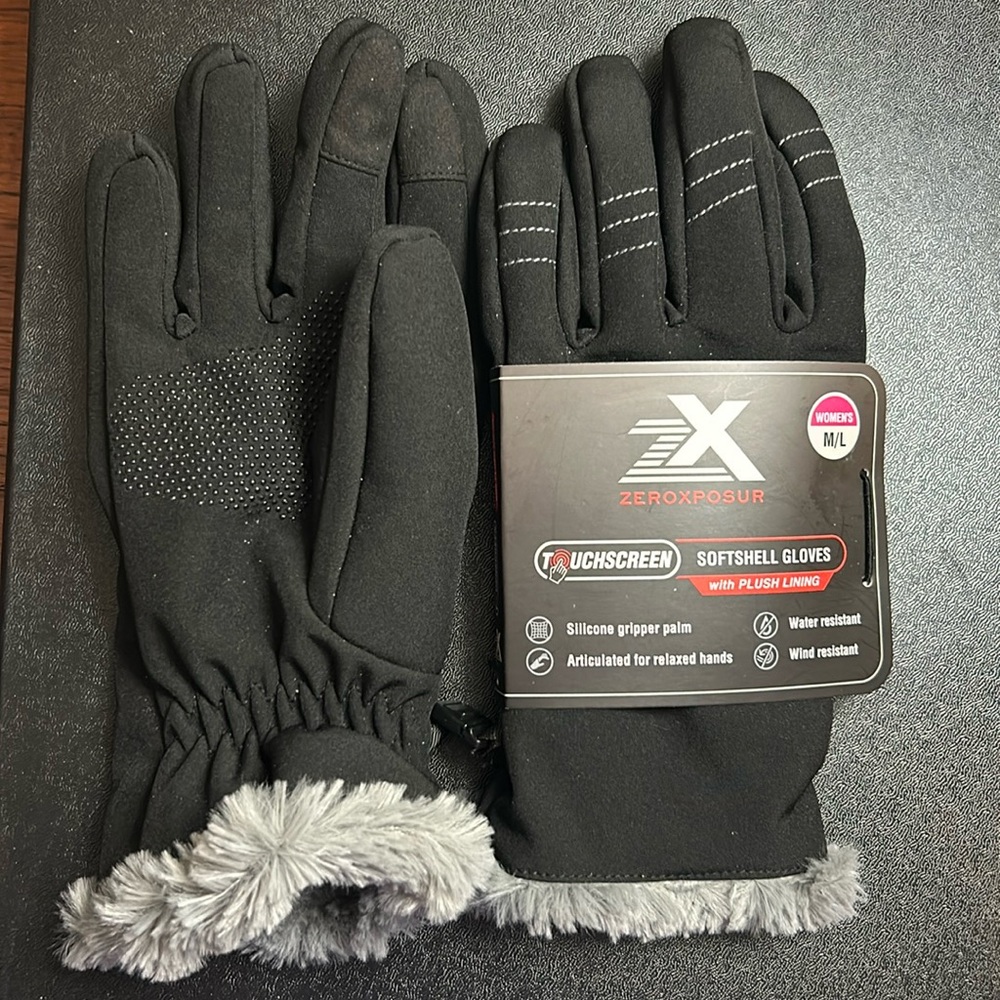 Zeroxposur water resistant plush lined black ski gloves  touchscreen fingers